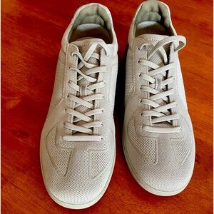 Donated ✅ Men’s Rothy’s sneakers size 11